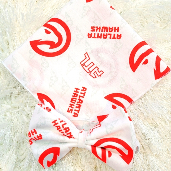 Morehouse Bow Tie & Pocket Square - Picture 11 of 13